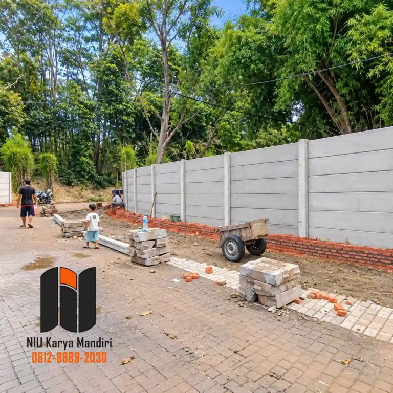 Pembangunan Pagar Beton di Bawah Pepohonan
